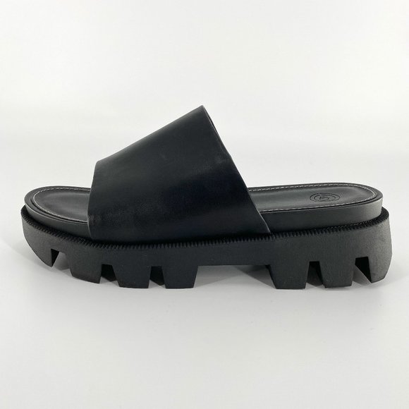 Urban Outfitters Shoes - Urban Outfitters Black Lug Sole Slide Sandals